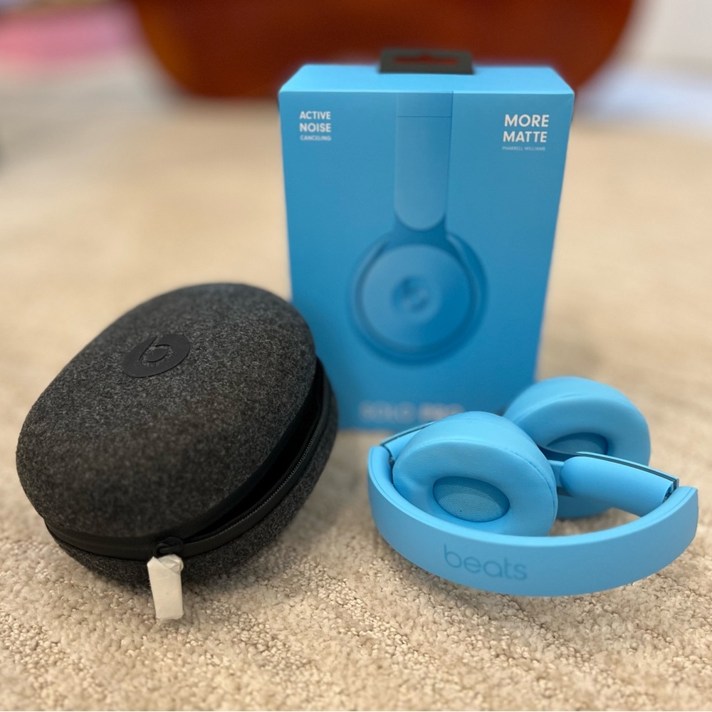 Beats Blue Solo Pro
